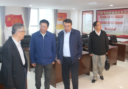 青海省副省長、省國資委黨委書記、主任王黎明，蒞臨省物產(chǎn)集團(tuán)調(diào)研指導(dǎo)工作