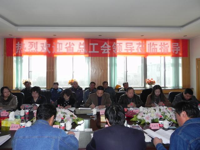 深入車間班組、“零距離”接觸職工、體驗(yàn)職工生活、傾聽職工心聲