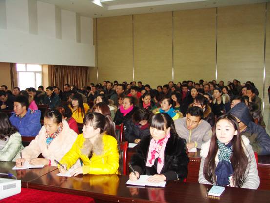 內(nèi)強(qiáng)個(gè)人素質(zhì)，外塑企業(yè)形象