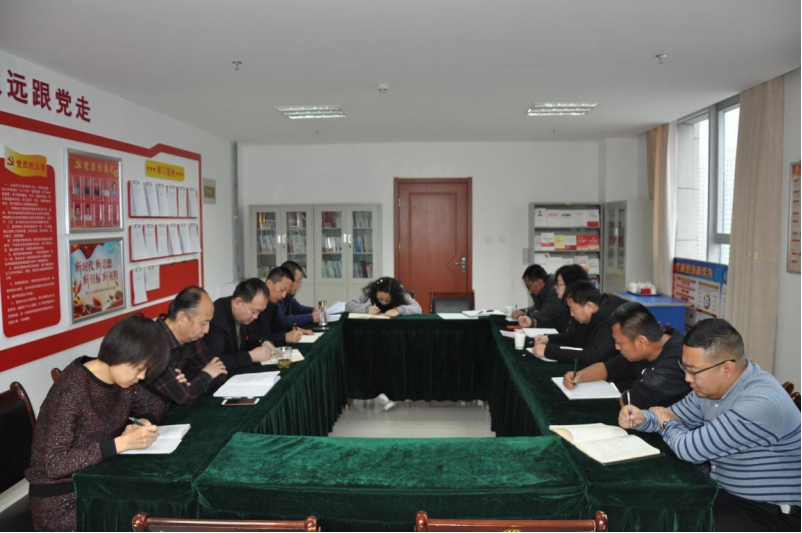 銘記&ldquo;生命線&rdquo;、分清&ldquo;是非線&rdquo; 修筑&ldquo;防腐線&rdquo;、不踩&ldquo;高壓線&rdquo;